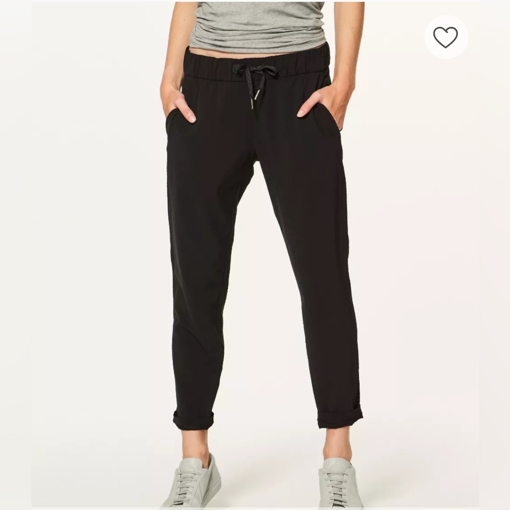 Lululemon On the Fly Woven Pant-Army Green